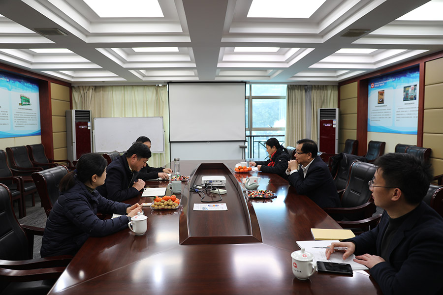 市人大黨組副書記、副主任施根寶蒞臨公司考察.JPG
